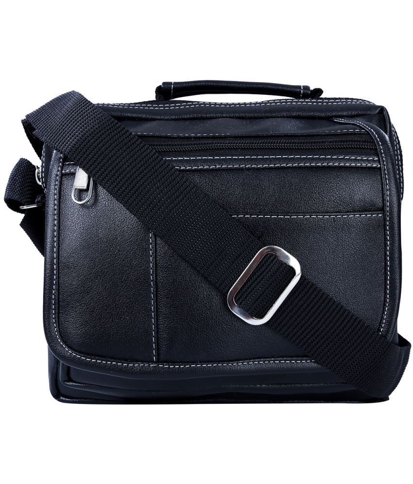     			Leather World - Black Solid Messenger Bags