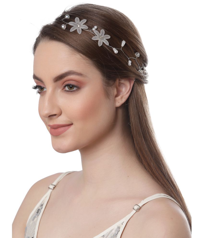 Buy Vogue Hair Accessories Trendy Fancy Pearl Leaf With Flowers Hair Clip  Online at Best Price in India - Snapdeal