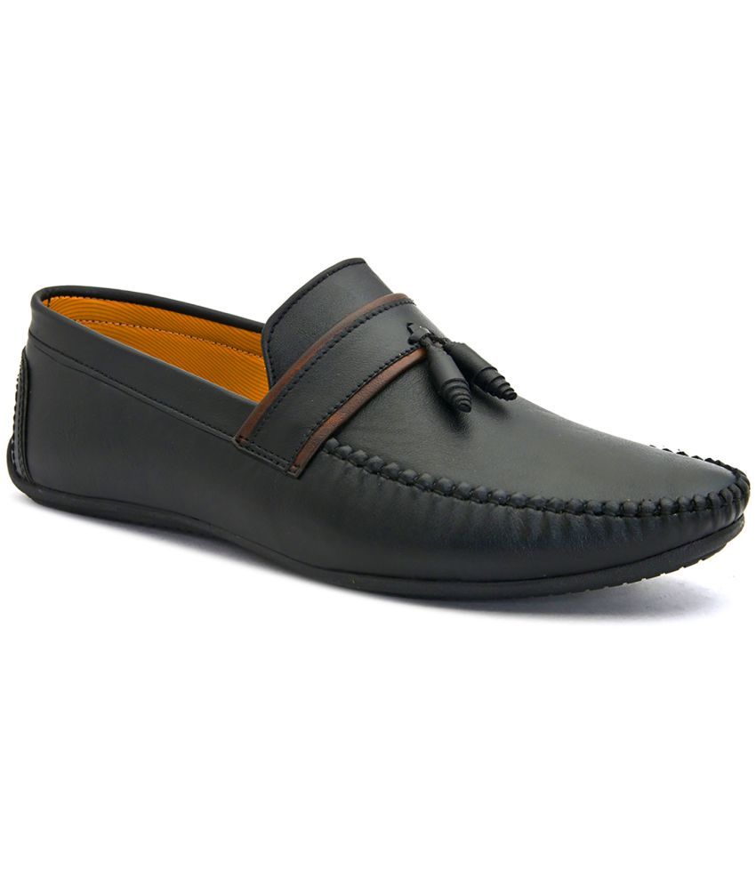     			Fentcia Black Loafers