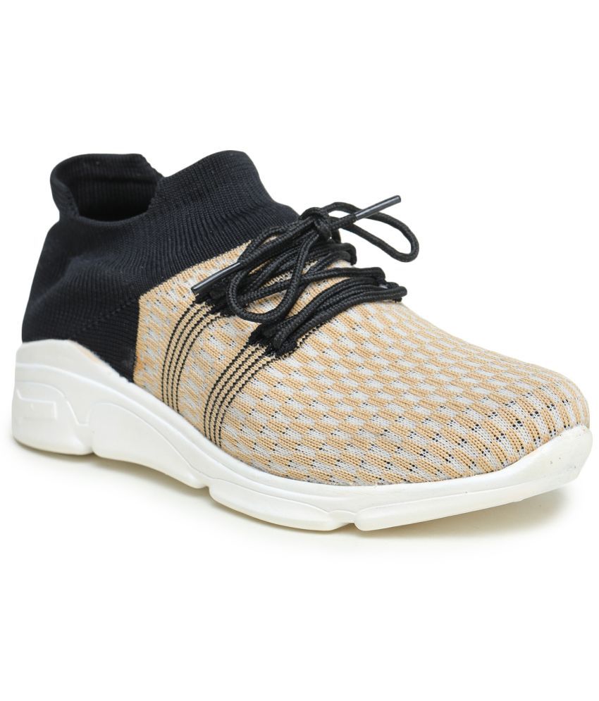 BANJOY Beige Running Shoes Price in India Buy BANJOY Beige Running