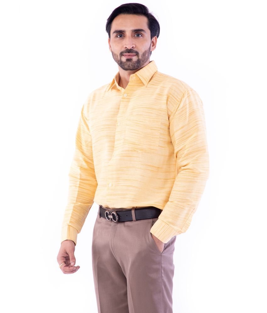     			DESHBANDHU DBK - Yellow Cotton Regular Fit Men's Formal Shirt (Pack of 1)