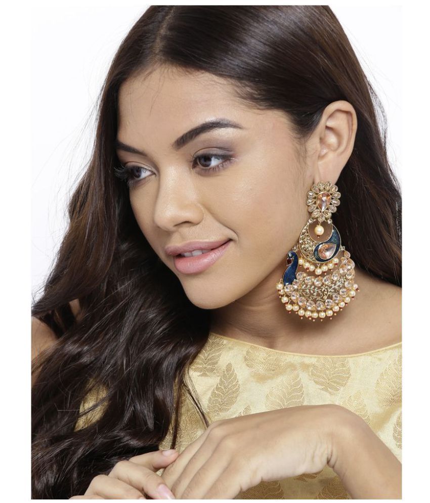     			Priyaasi - Golden Chandbalis Earrings ( Pack of 1 )