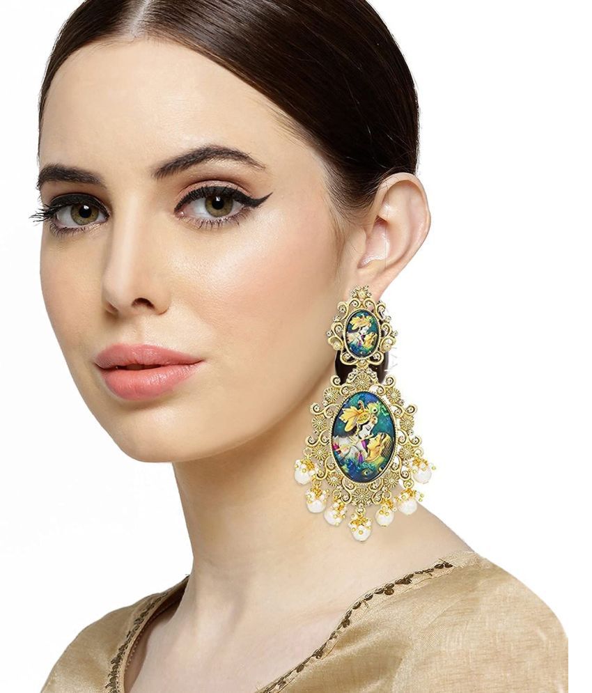     			I Jewels Traditional Gold Plated Padmavati Earrings Embellished with Pearls for Women/Girls (E2644)