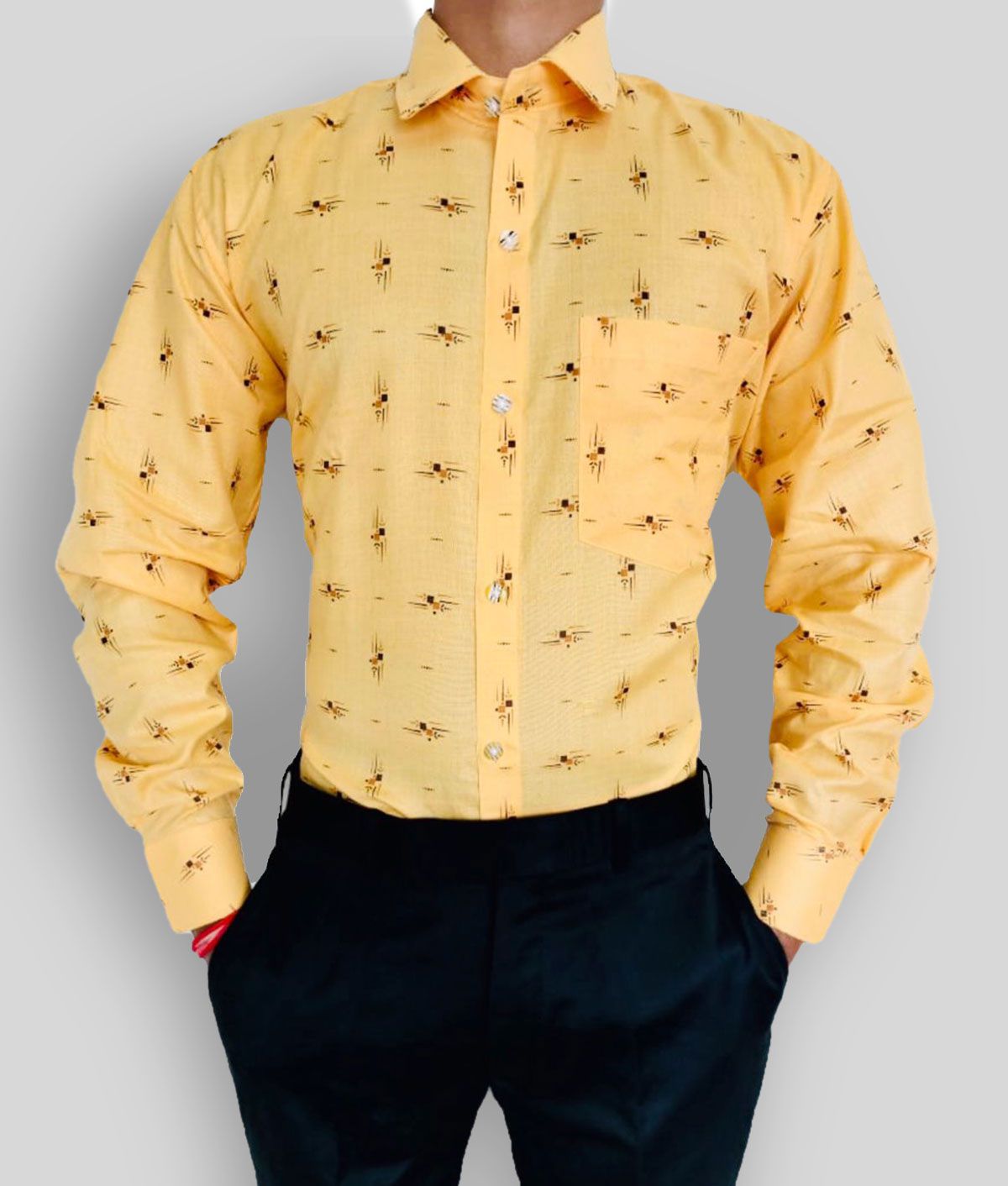     			Mandoth - Yellow Cotton Blend Regular Fit Men's Casual Shirt (Pack of 1)
