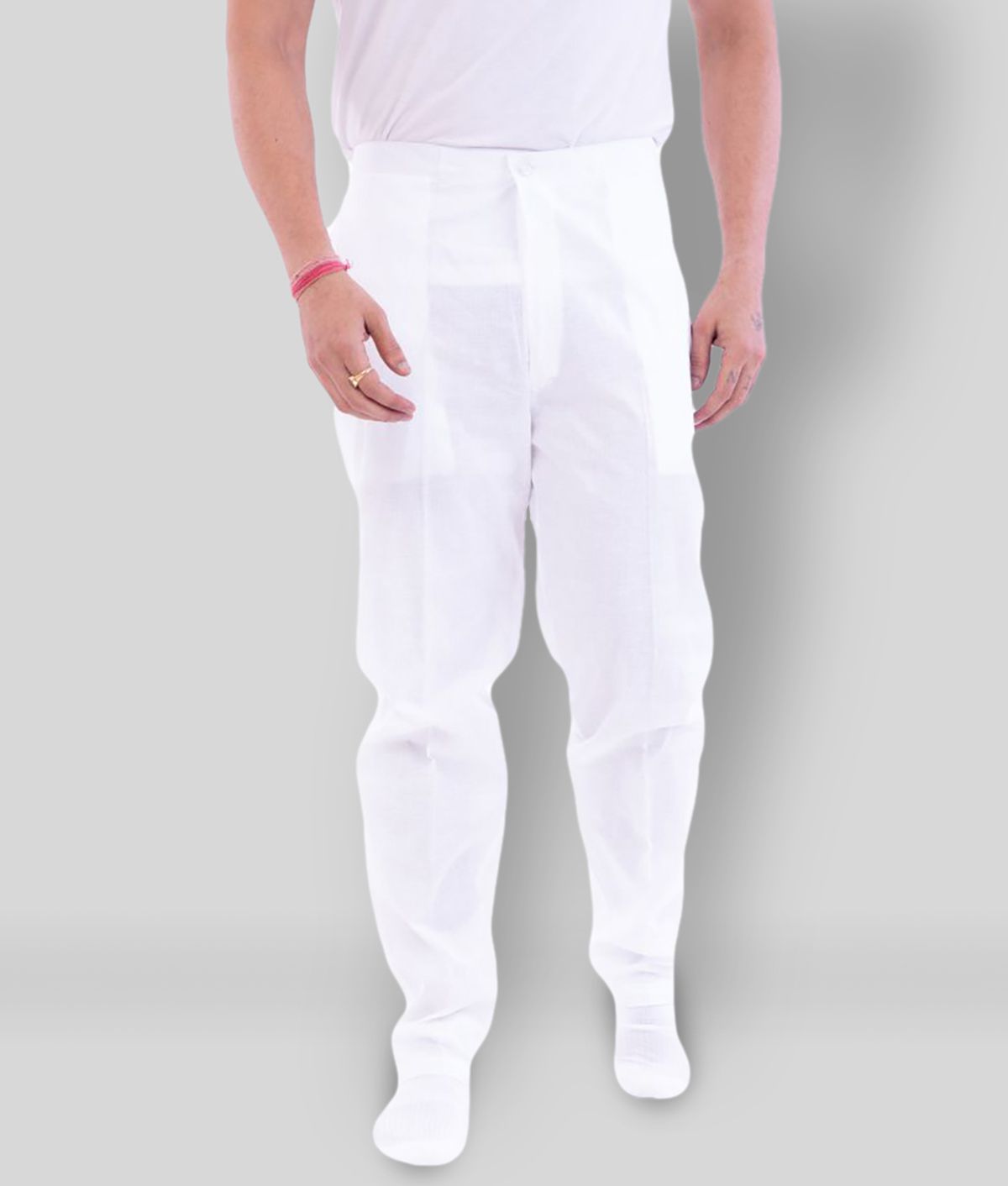     			DESHBANDHU DBK - White Cotton Men's Joggers ( Pack of 1 )