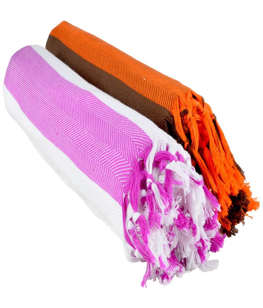     			Sathiyas - Cotton Magenta Self Design Bath Towel ( Pack of 2 )