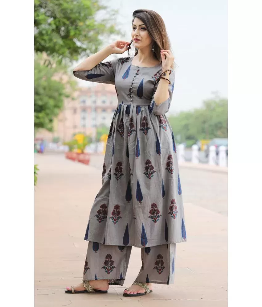 77% OFF on Palav Blue Faux Georgette Embroidered Anarkali Dress Material on  Snapdeal | PaisaWapas.com