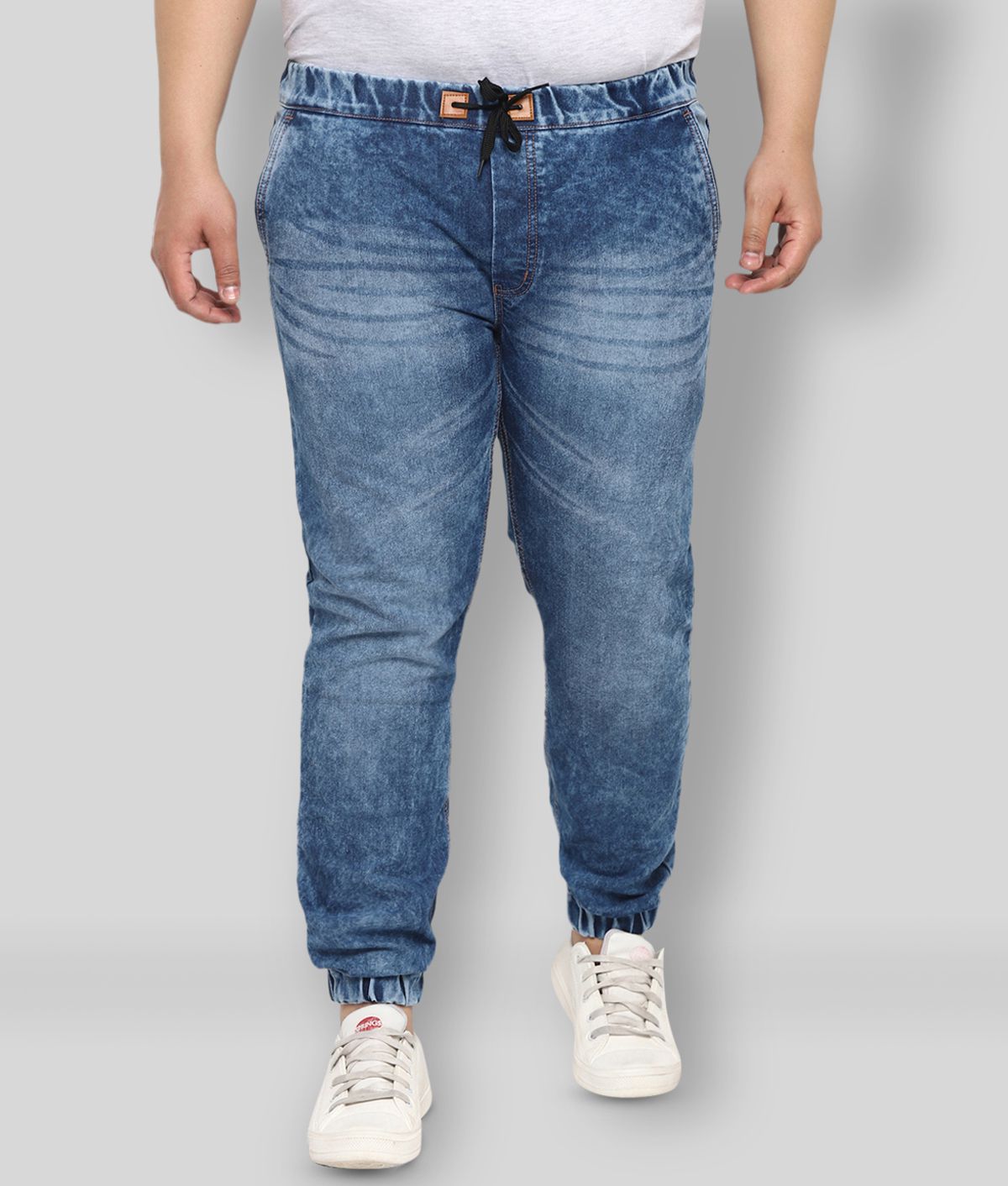     			Urbano Plus - Blue Cotton Blend Regular Fit Men's Jeans ( Pack of 1 )