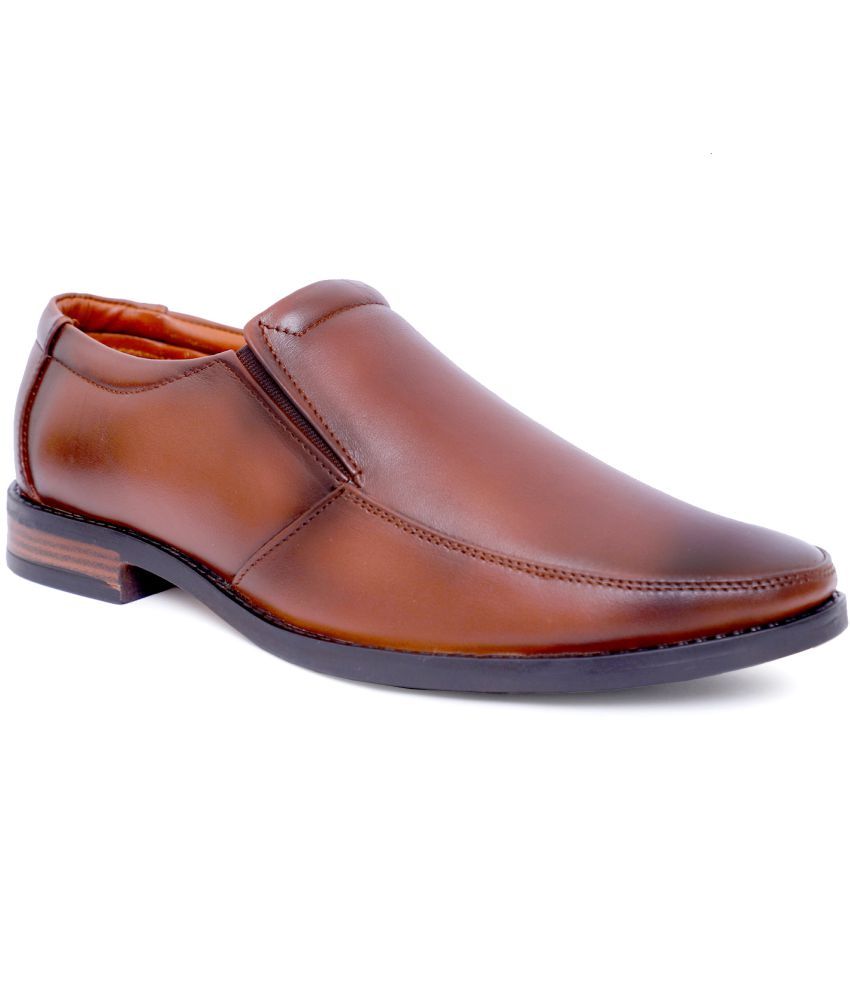     			Fashion Victim - Brown Men's Slip On Formal Shoes