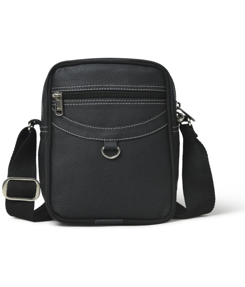     			MATRICE - Black Solid Messenger Bag