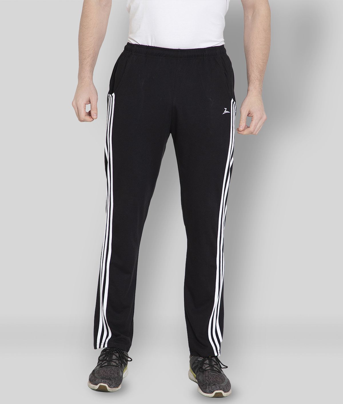     			Zeffit - Black Cotton Blend Men's Sports Trackpants ( Pack of 1 )