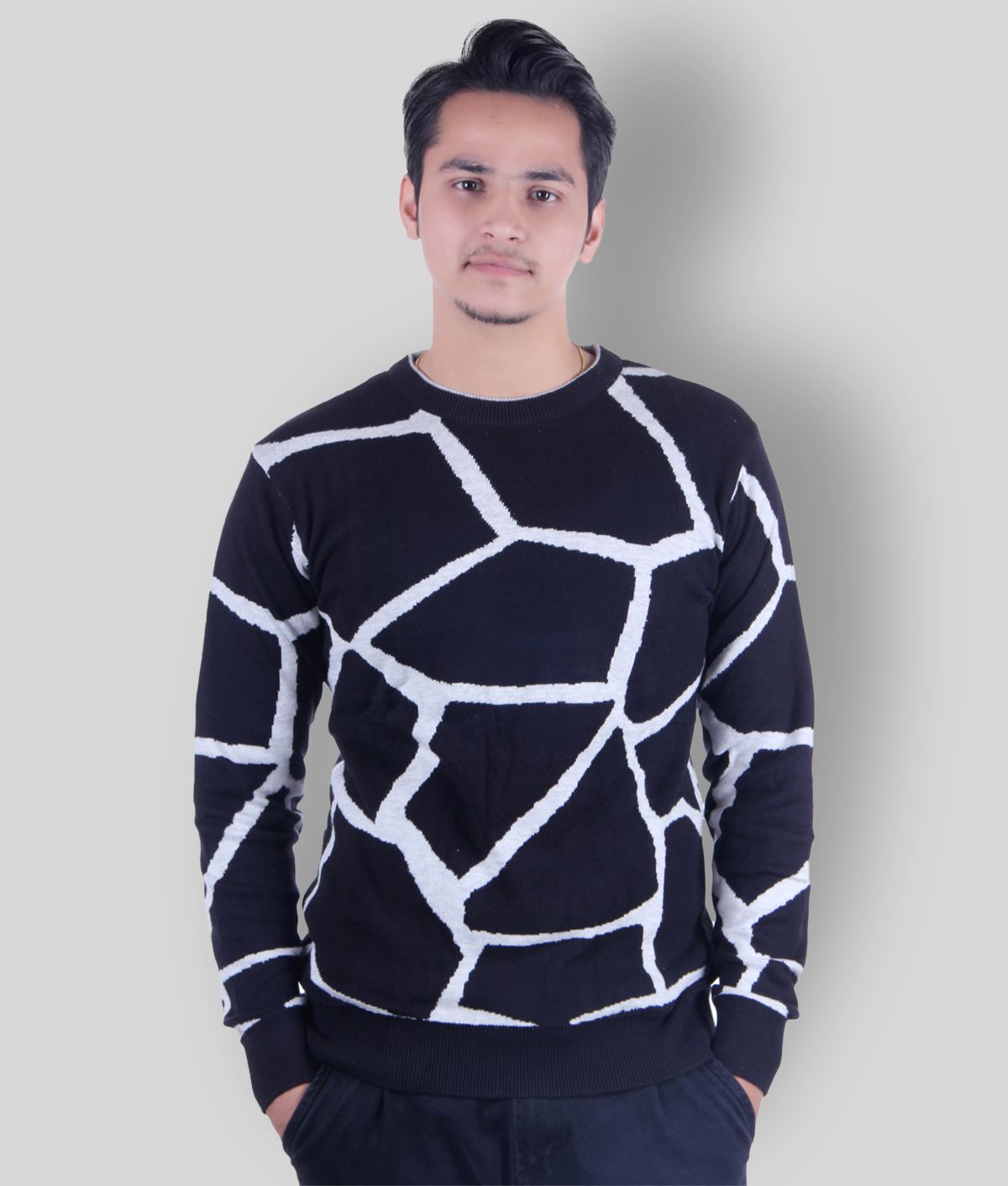     			Ogarti Black Round Neck Sweater