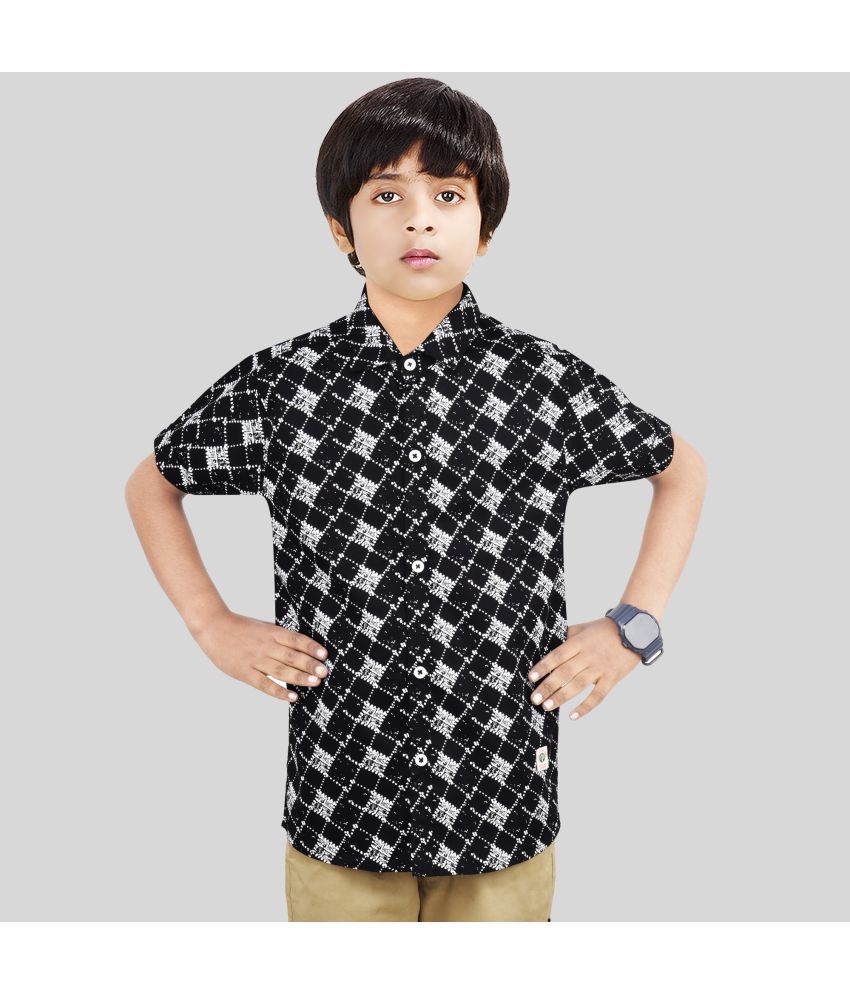     			Made In The Shade 100% Cotton Boys Half Sleeve Shirt