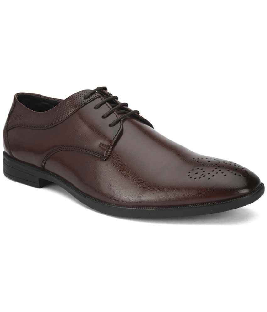     			Fentacia - Brown Men's Brogue Formal Shoes