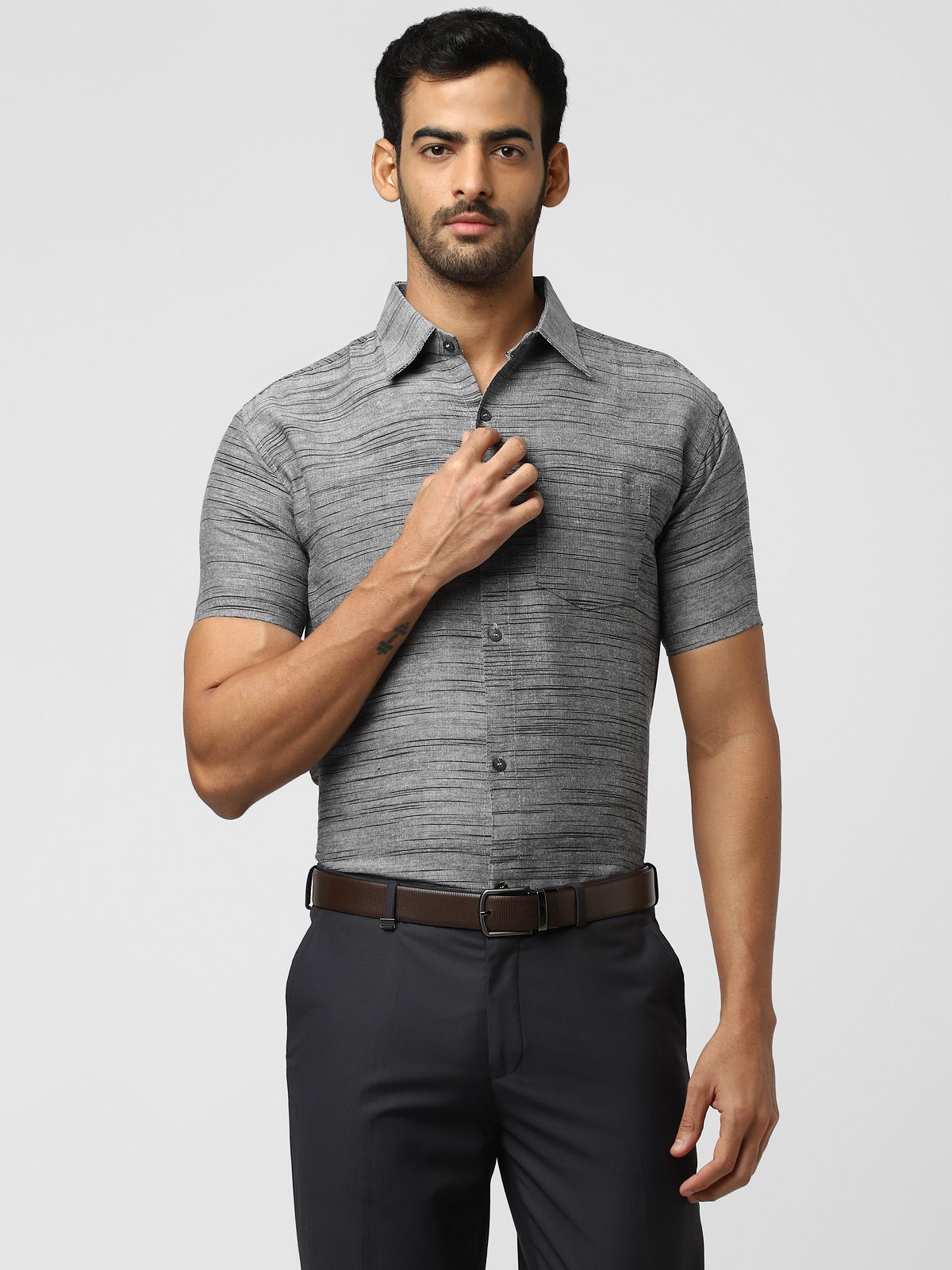     			DESHBANDHU DBK - Grey Cotton Regular Fit Men's Formal Shirt ( Pack of 1 )