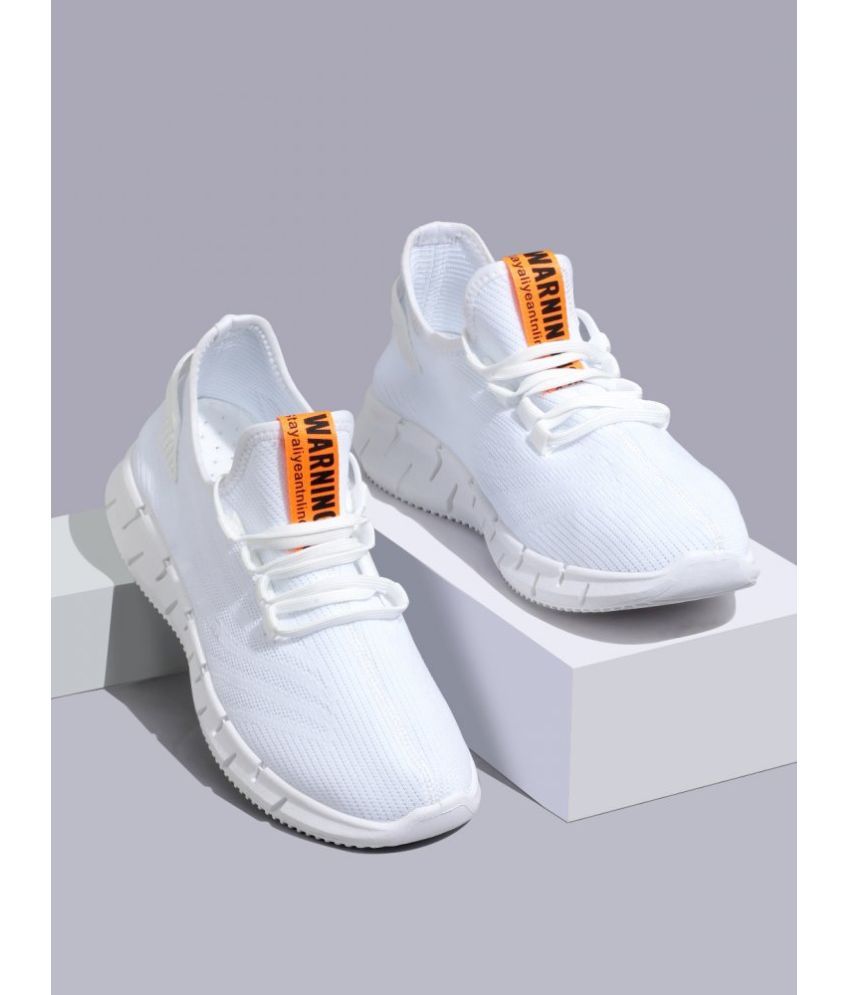     			RapidBox - White Men's Sneakers