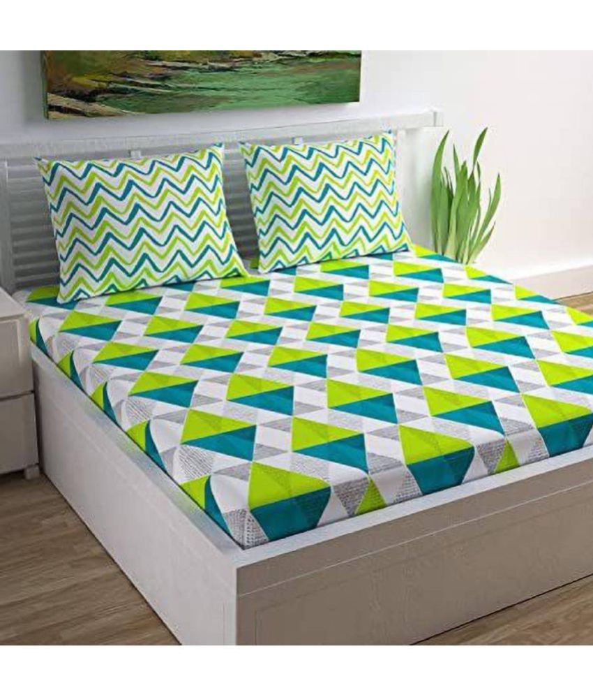     			HOMETALES Cotton Abstract Double Bedsheet with Two Pillow Covers - Green