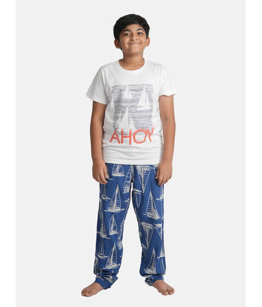     			Mackly - White Cotton Boys T-Shirt & Trackpants ( Pack of 1 )