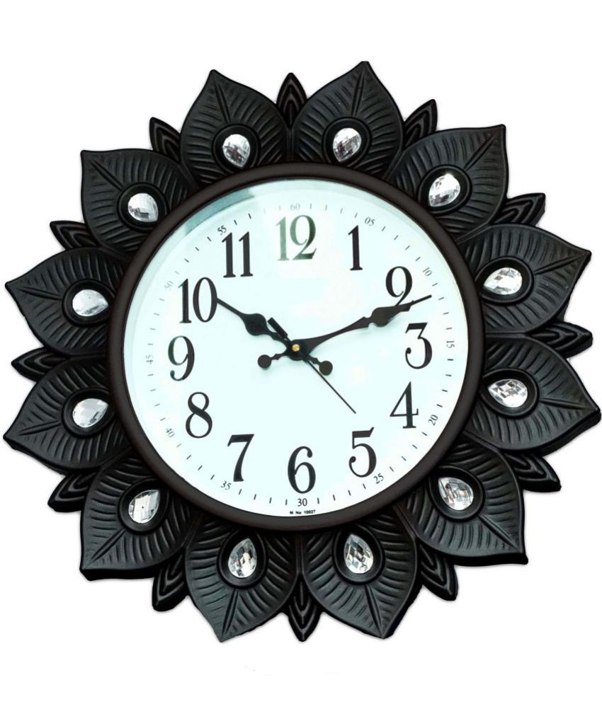     			Sigaram - Assymetric Analog Wall Clock