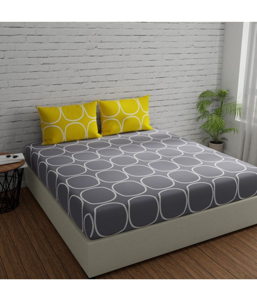     			Huesland - Grey Cotton Double Bedsheet with 2 Pillow Covers
