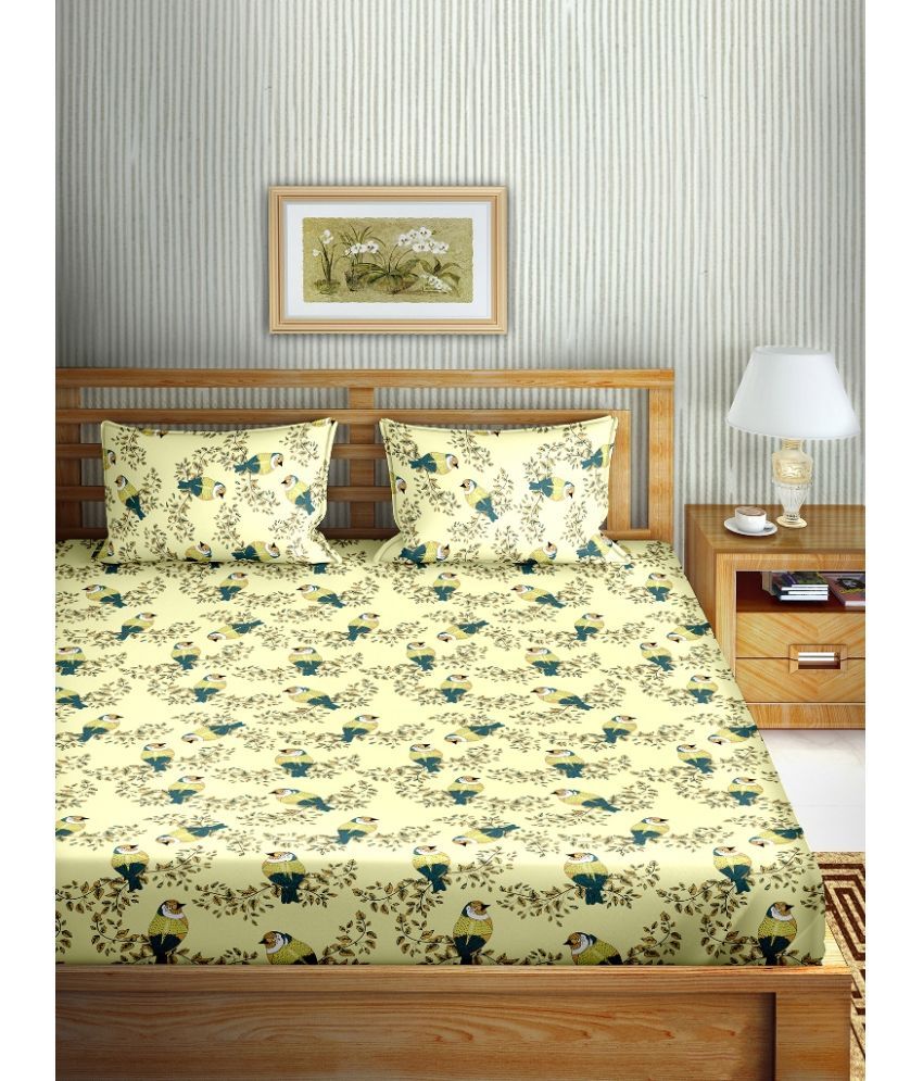     			Bella Casa - Green Cotton Double Bedsheet with 2 Pillow Covers