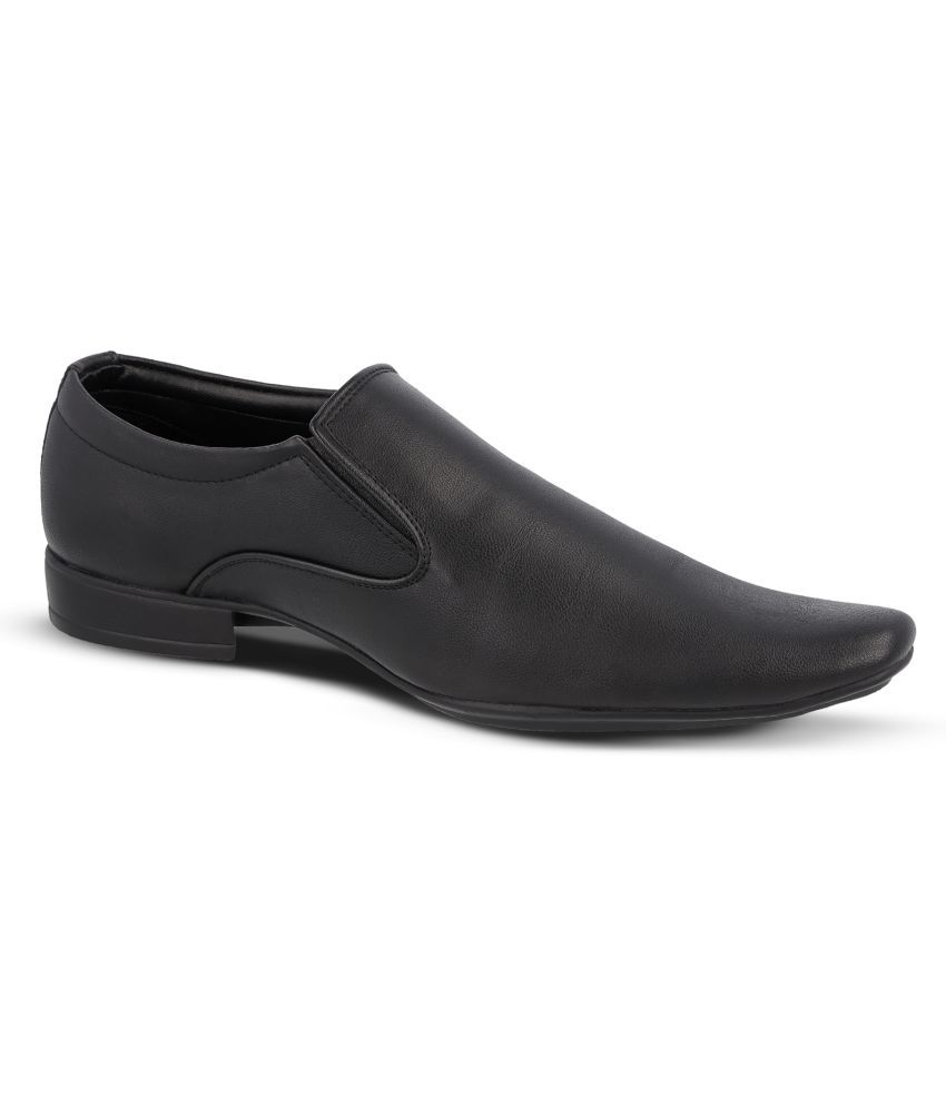 walkaroo shoes formal