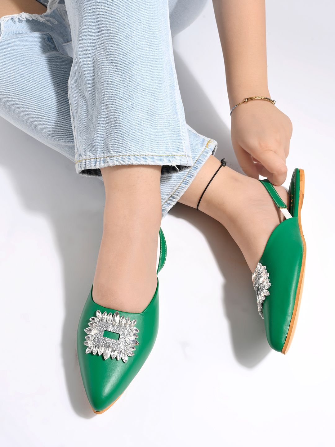     			Shoetopia - Green Women's Flats