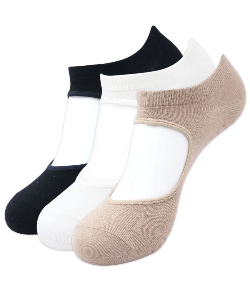     			BALENZIA Women's Anti Bacterial Anti-Skid Yoga/Pilates/Dance/Ballet Made with Bamboo Cotton Multicolour Pack of 3 Socks| Women Yoga socks - 3 Pair Pack- (Free Size) (Black,White,Beige)