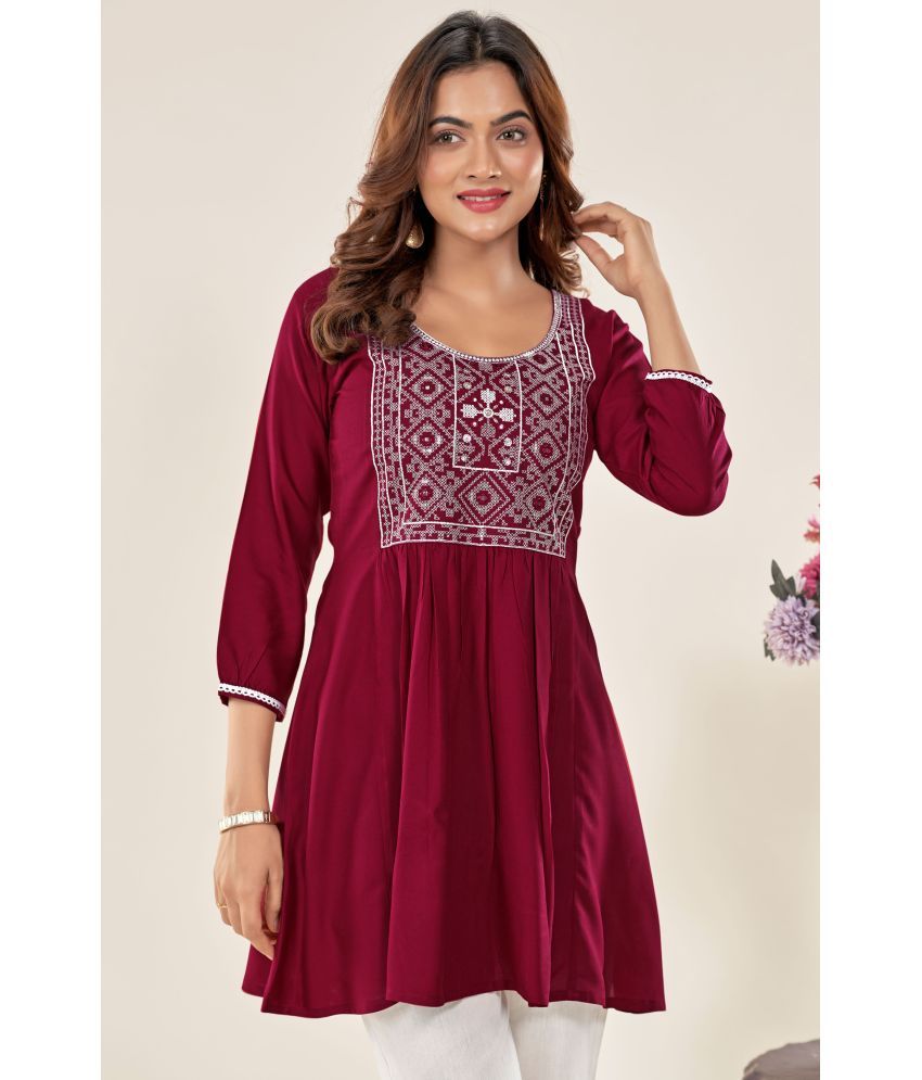     			Glomee - Maroon Viscose Women's Tunic ( Pack of 1 )