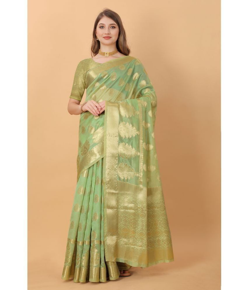     			OFLINE SELCTION - Green Banarasi Silk Saree With Blouse Piece ( Pack of 1 )