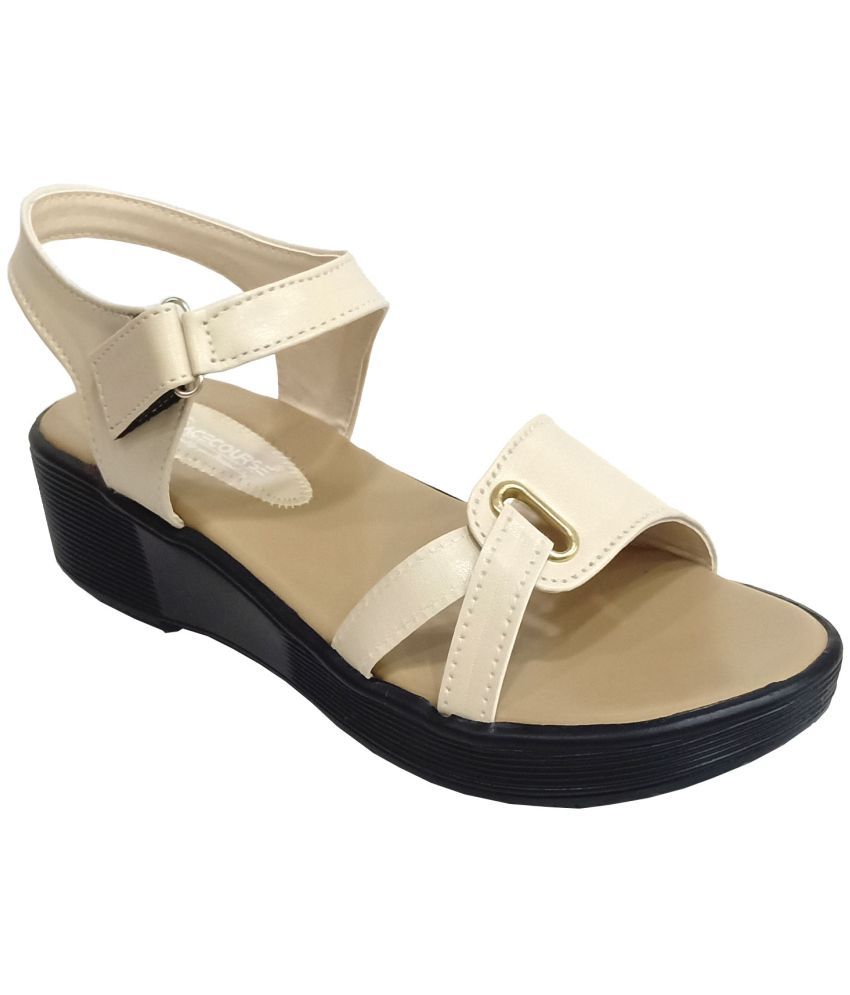     			Racecourse - Beige Women's Sandal Heels