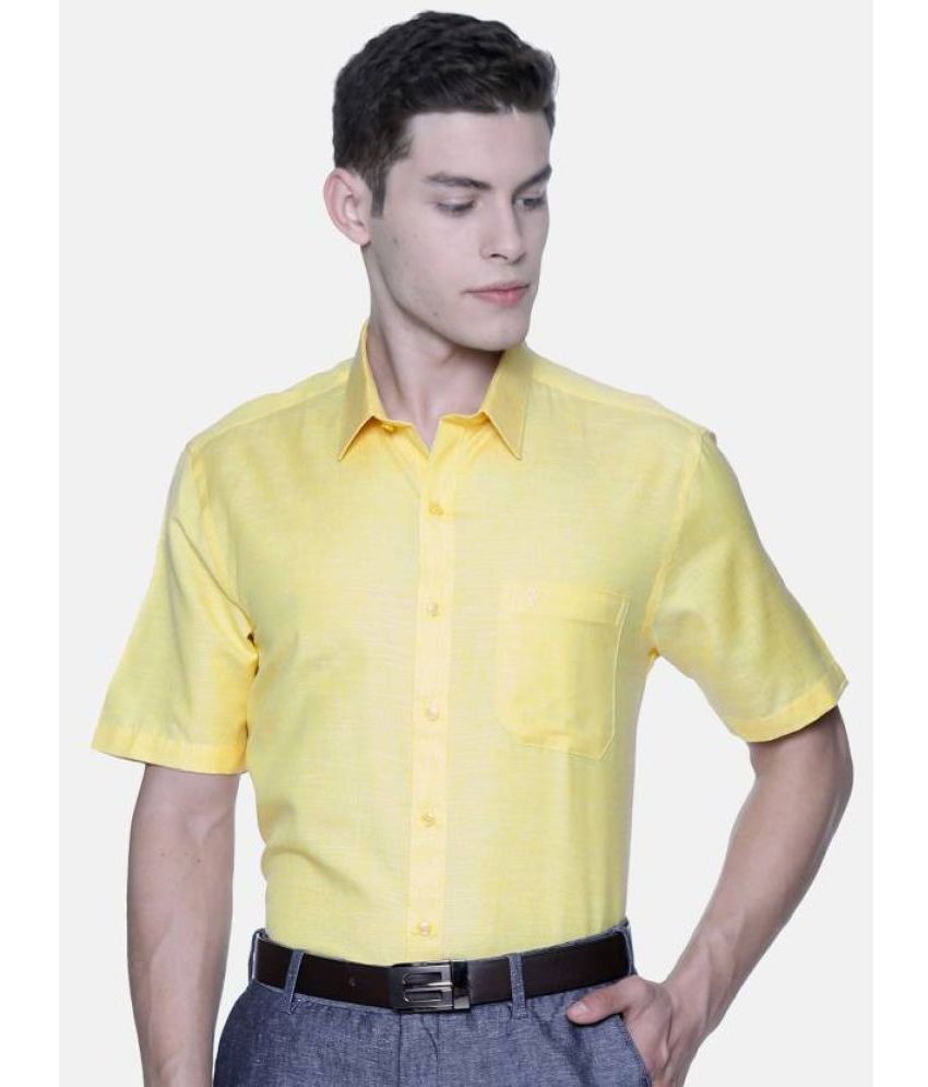     			Ramraj cotton Cotton Blend Regular Fit Self Design Half Sleeves Men's Casual Shirt - Yellow ( Pack of 1 )