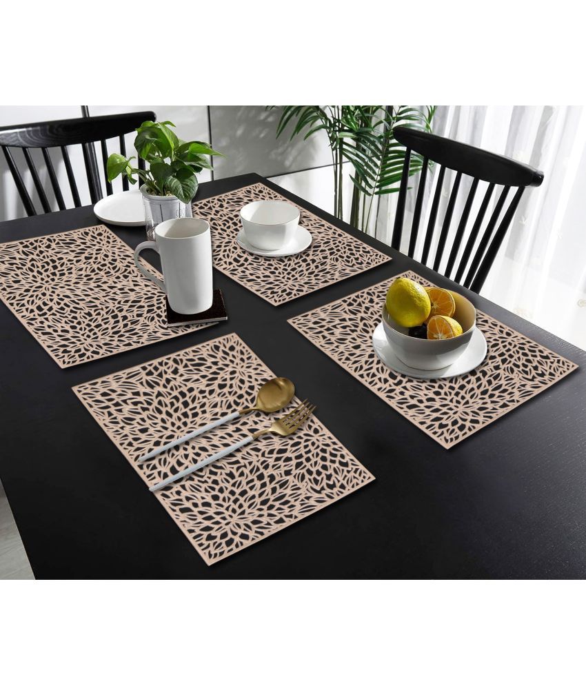     			HOMETALES PVC Floral Rectangle Table Mats ( 45 cm x 30 cm ) Pack of 4 - Gold