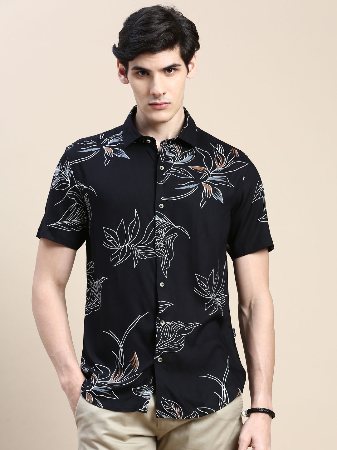     			Showoff Cotton Blend Regular Fit Printed Half Sleeves Men's Casual Shirt - Black ( Pack of 1 )