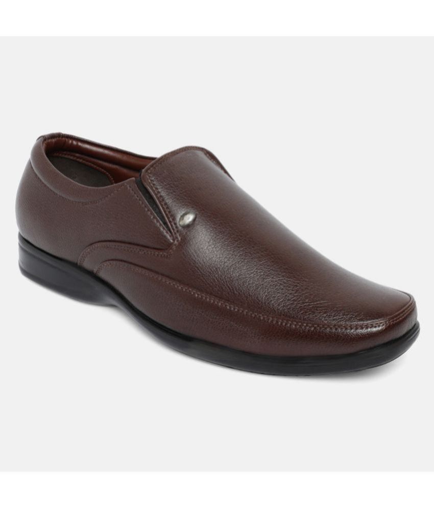     			Action - Brown Men's Slip On Formal Shoes