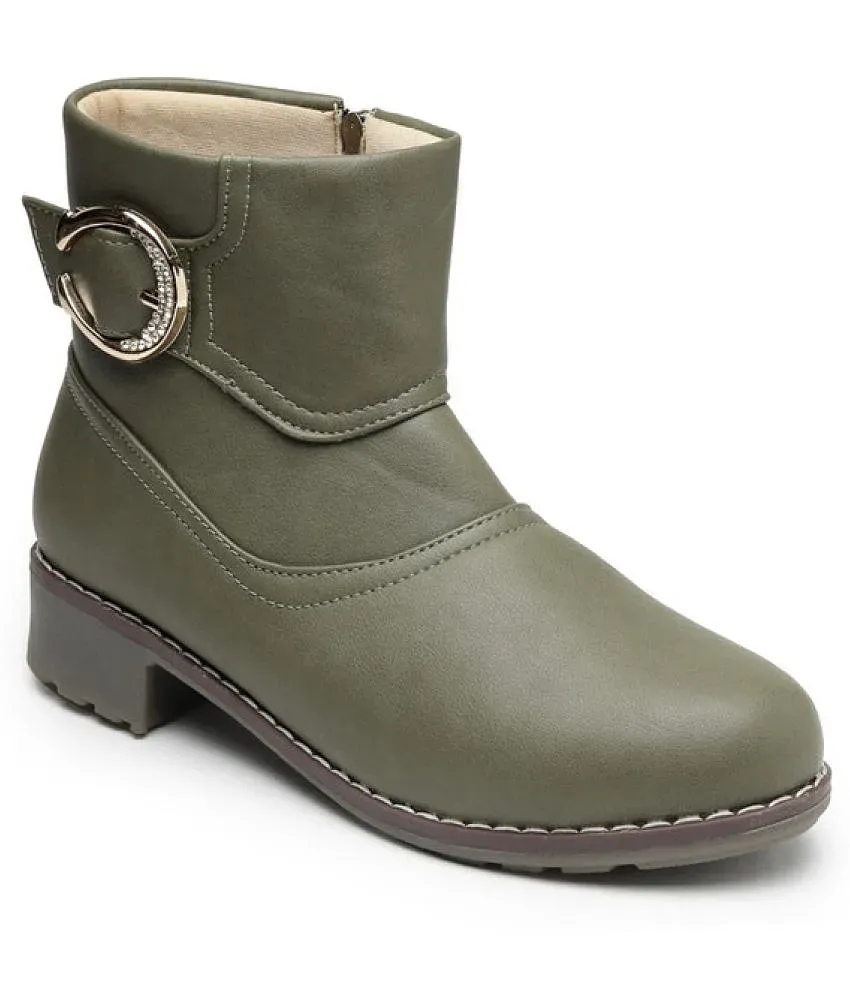 Boots on clearance snapdeal