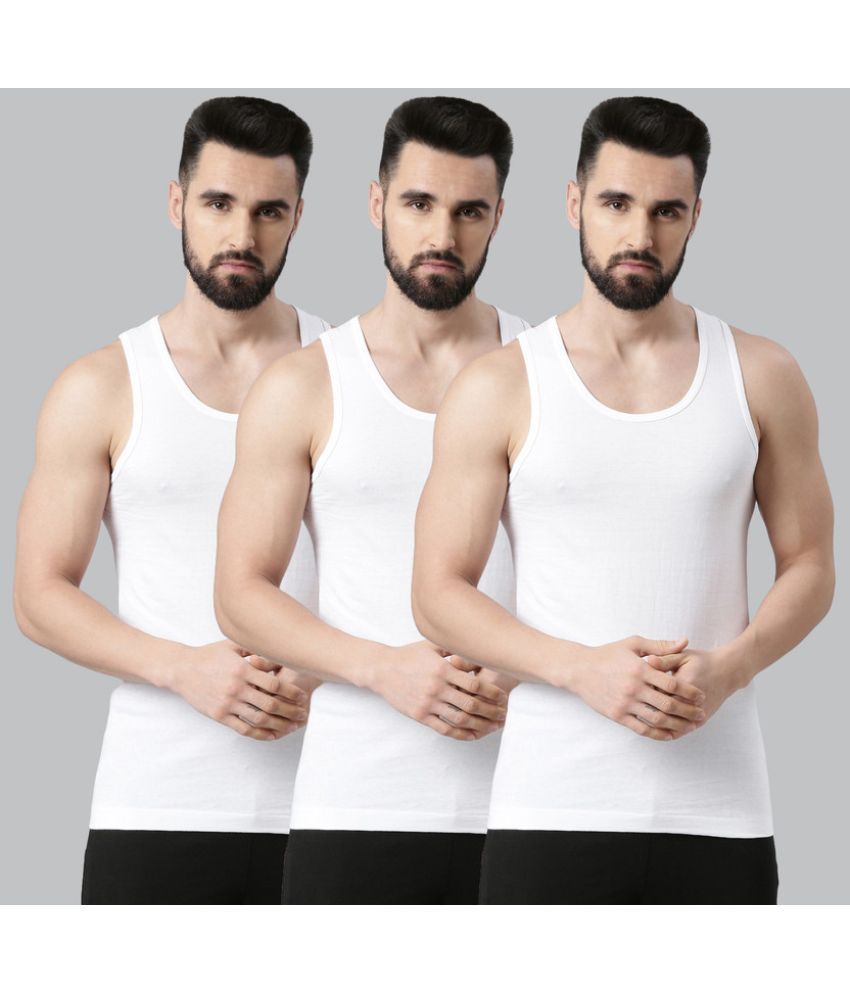     			Force NXT Pack of 3 Cotton Undershirt For Men ( White )