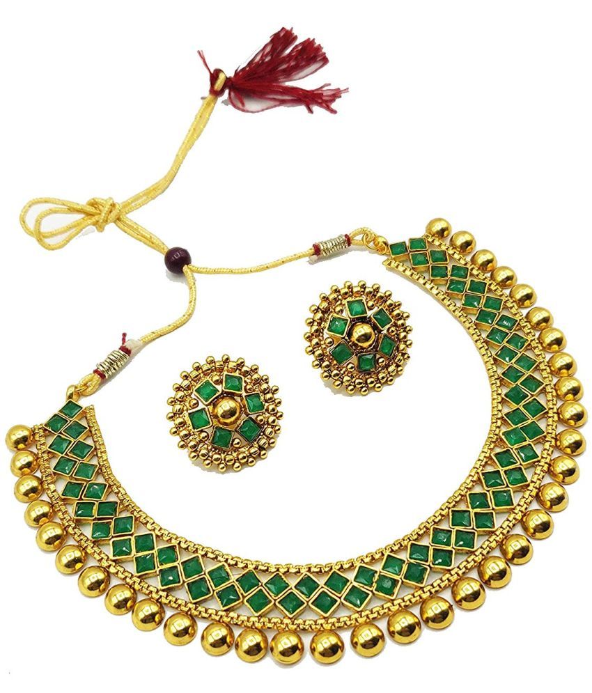     			PUJVI Green Alloy Necklace Set ( Pack of 1 )