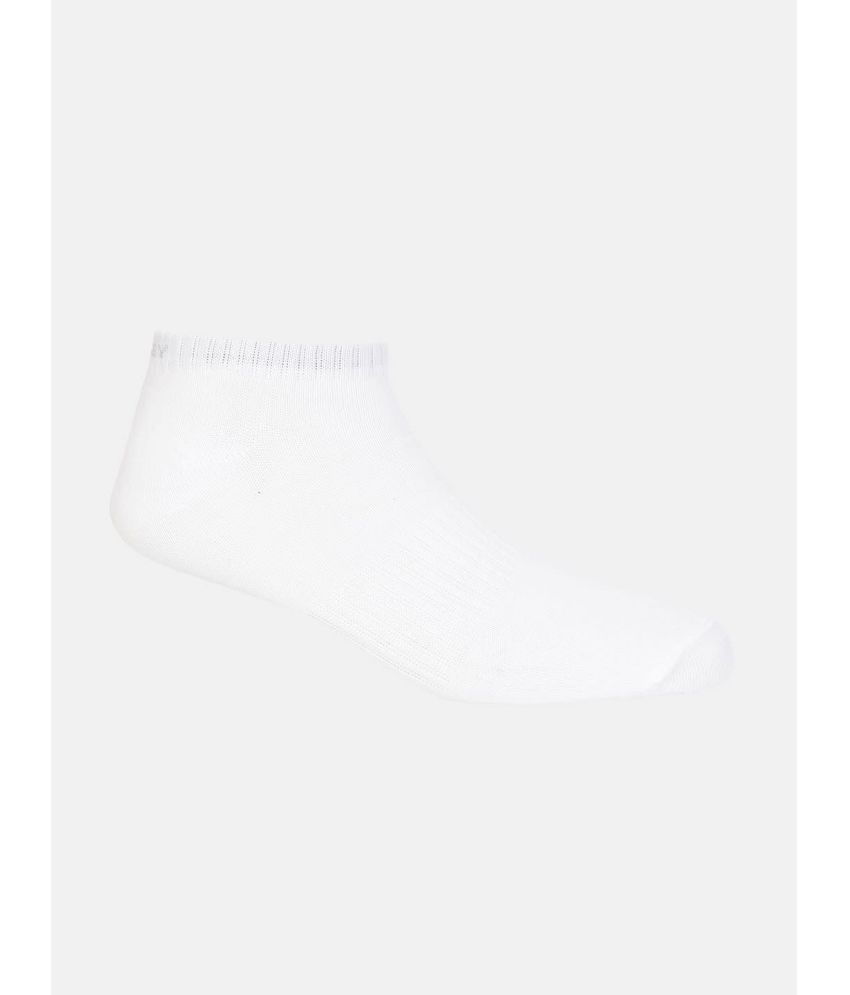     			Jockey 7097 Men Compact Cotton Low Show Socks - White