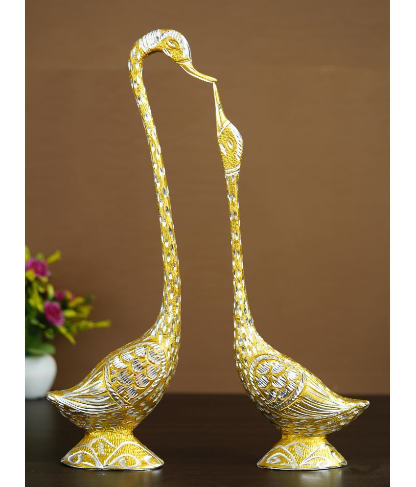     			eCraftIndia Set of 2 Gold & Silver Toned Handcrafted Kissing Swan Couple Showpieces