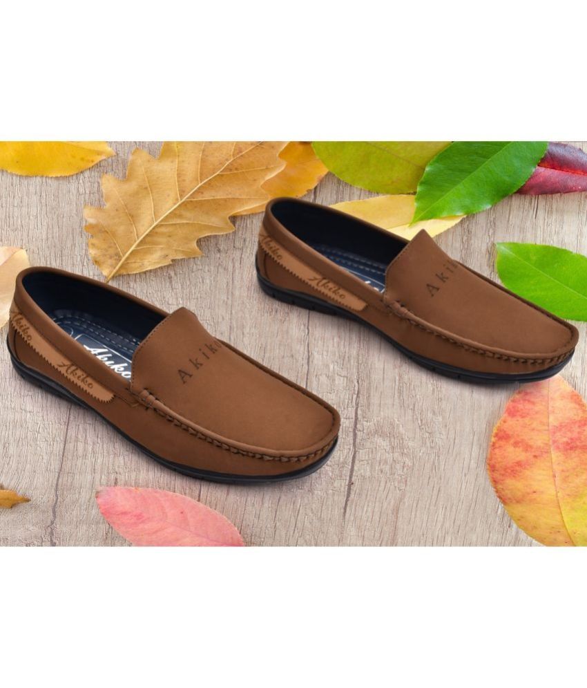     			Akiko Brown Men's Slip on