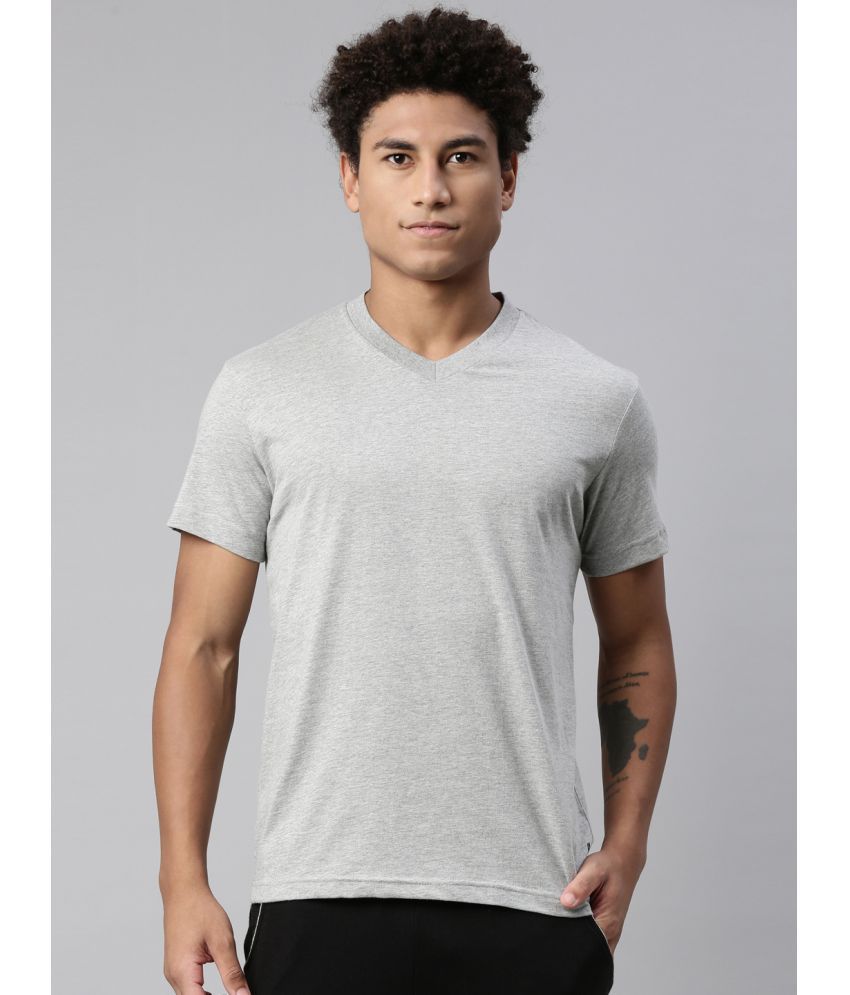     			Levi's Cotton Regular Fit Solid Half Sleeves Men's T-Shirt - Light Grey ( Pack of 1 )