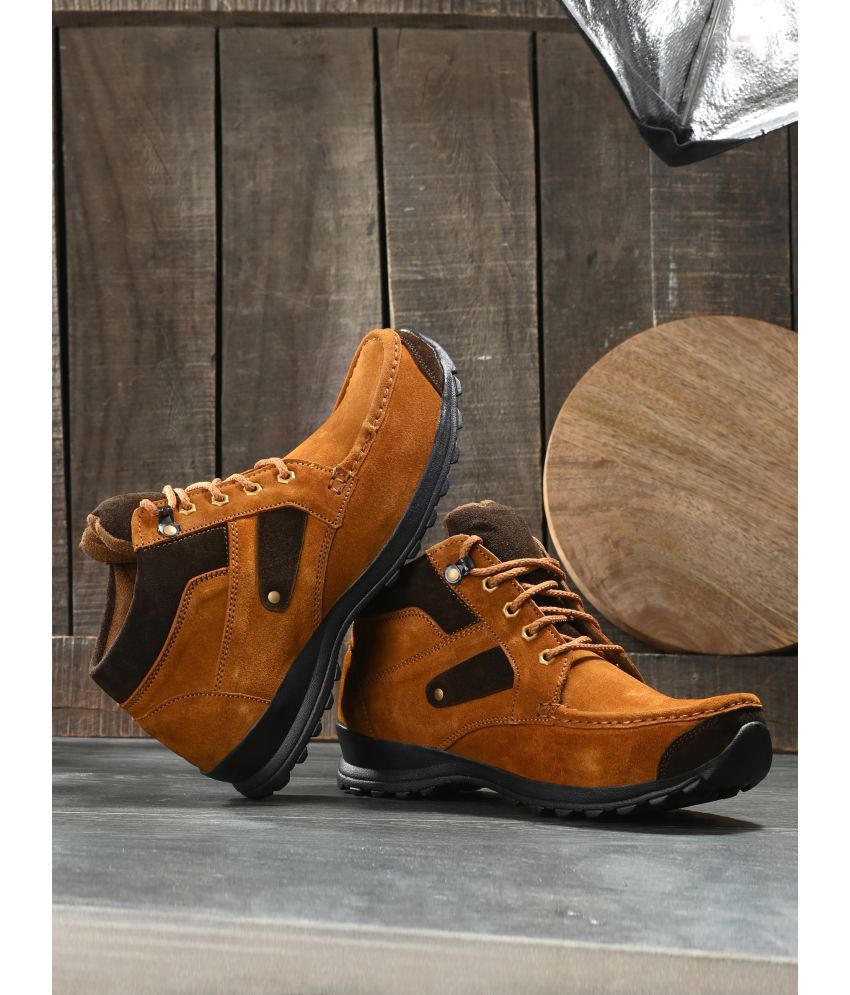     			Bucik Tan Men's Trekking Shoes