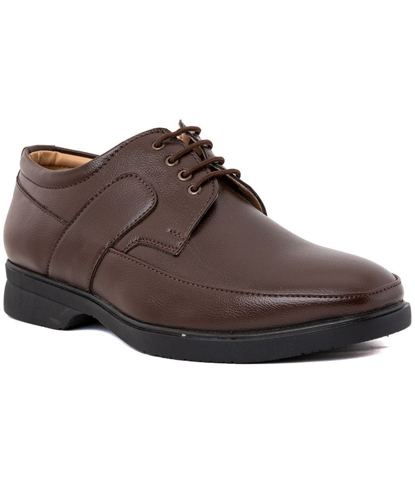     			KHADIM Brown Men's Derby Formal Shoes