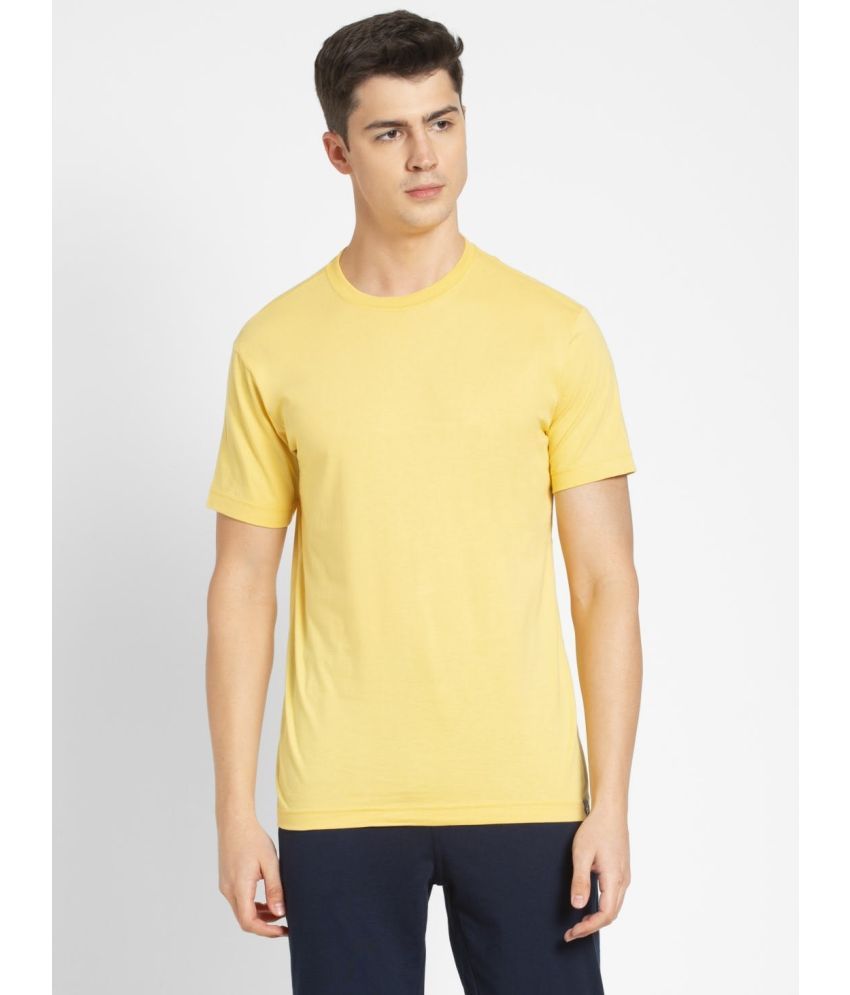     			Jockey 2714 Men's Super Combed Cotton Rich Solid Round Neck T-Shirt - Corn Silk