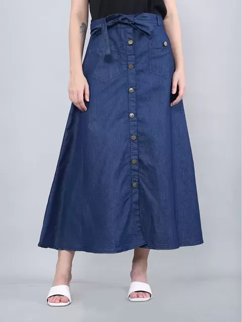 How to wear the LONG DENIM SKIRT | Denim skirt outfits, Simple spring  outfits, Long denim skirt