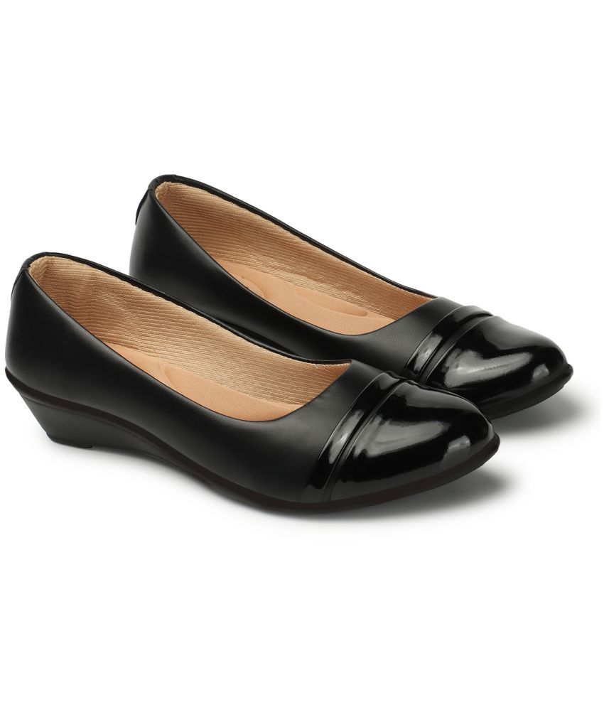     			Denill Black Women's Pumps Heels