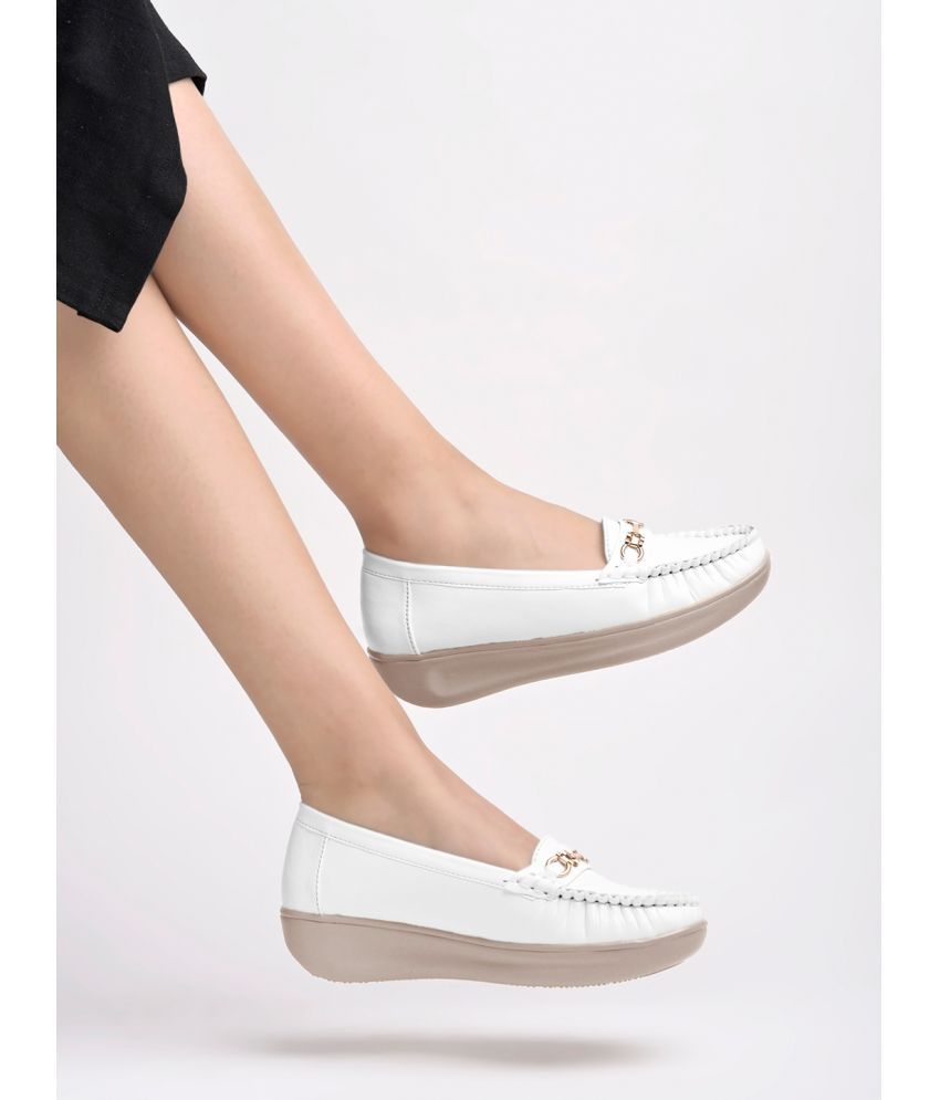     			Shoetopia White Women's Loafers