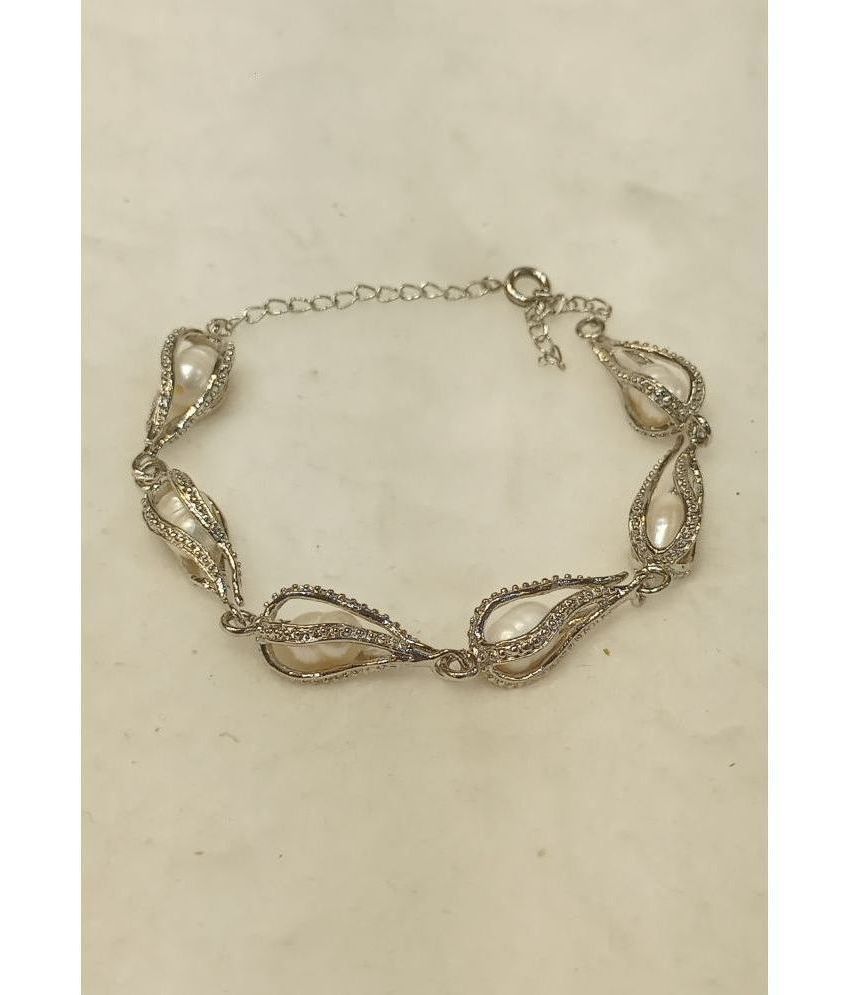     			Mannatraj Pearls & Jewellers Silver Bracelet ( Pack of 1 )