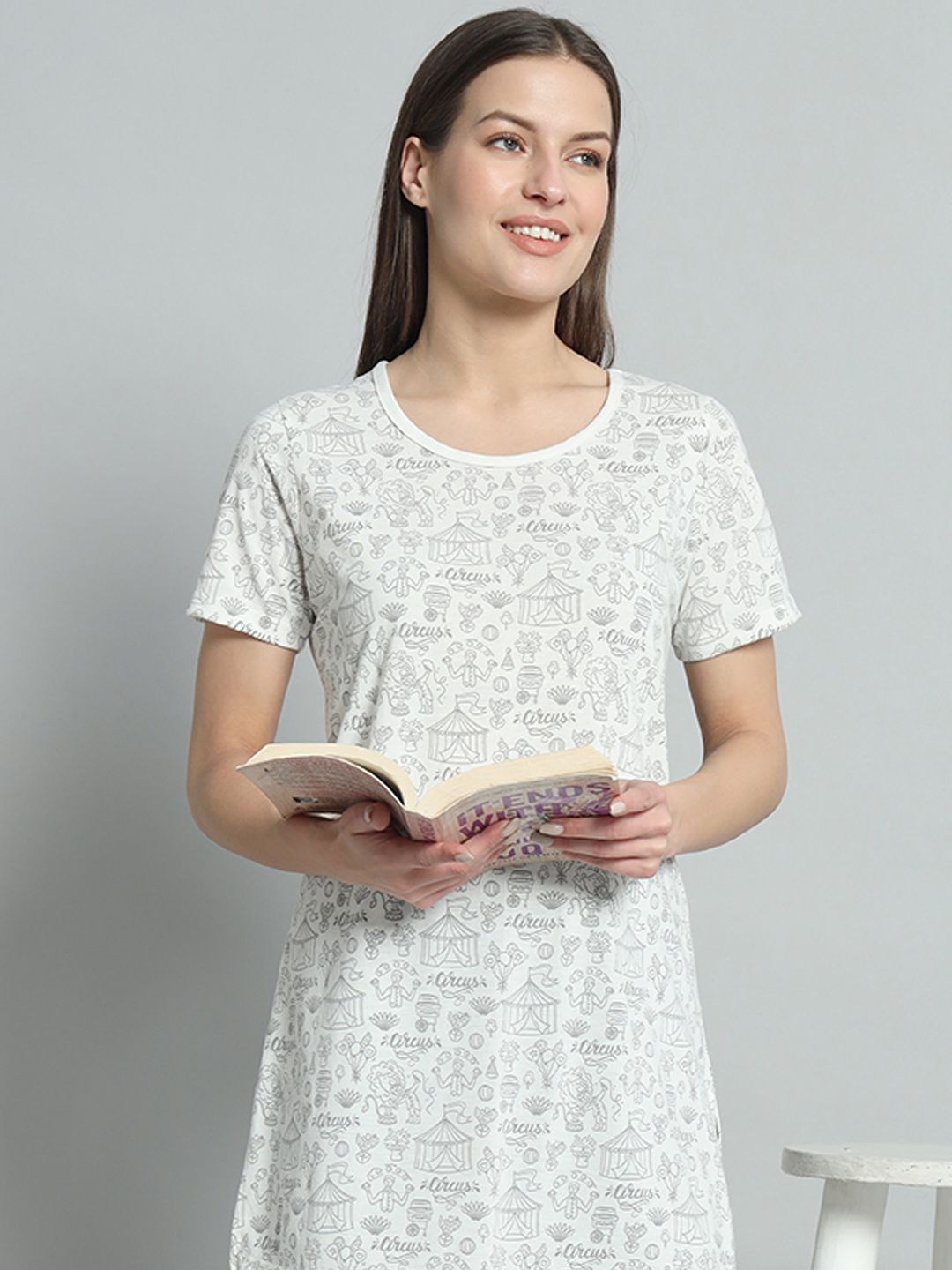     			OGEN Off White Cotton Blend Regular Fit Women's T-Shirt ( Pack of 1 )